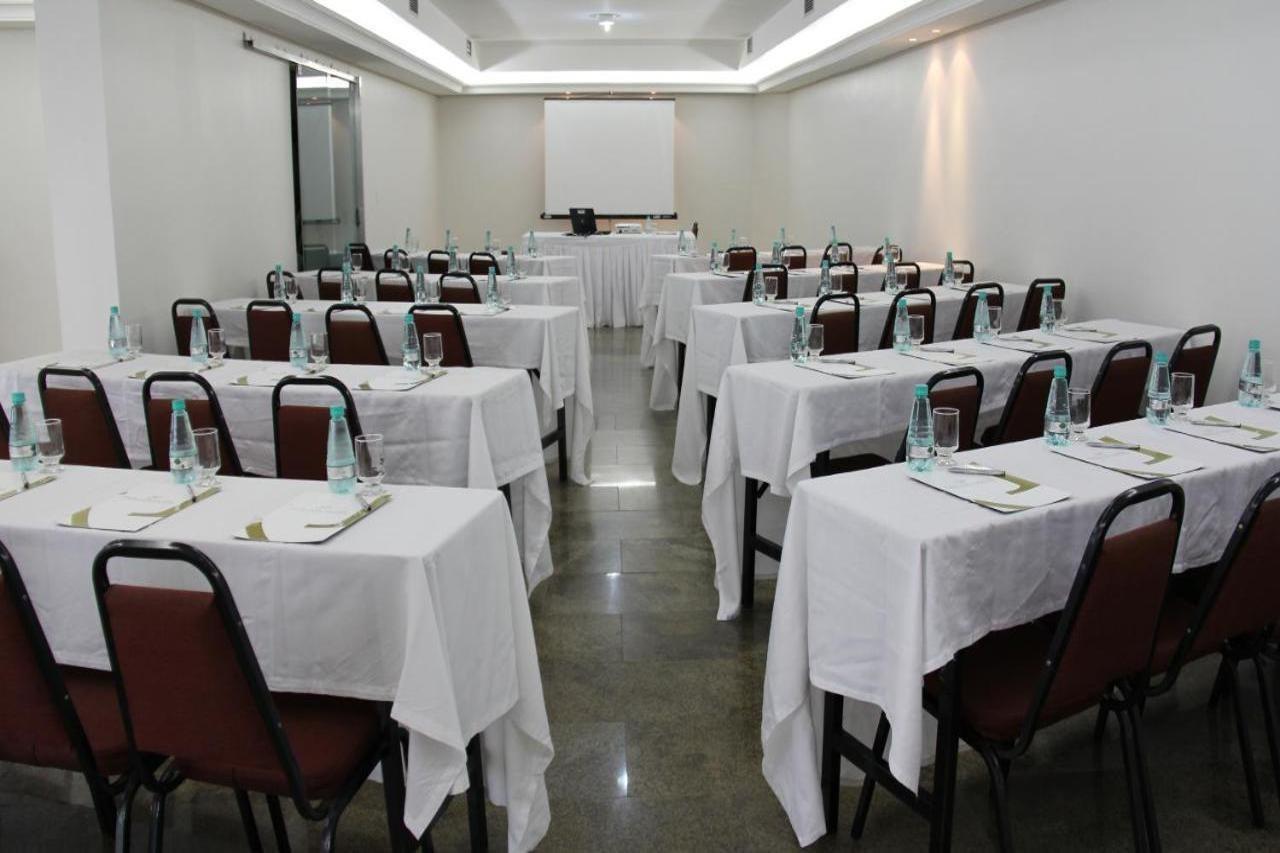 Like Ue Hotel جويانيا المظهر الخارجي الصورة