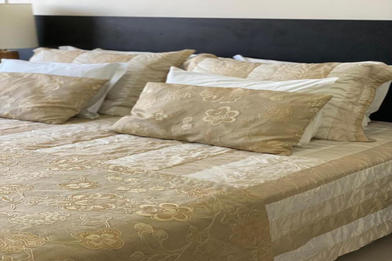 Like Ue Hotel جويانيا المظهر الخارجي الصورة